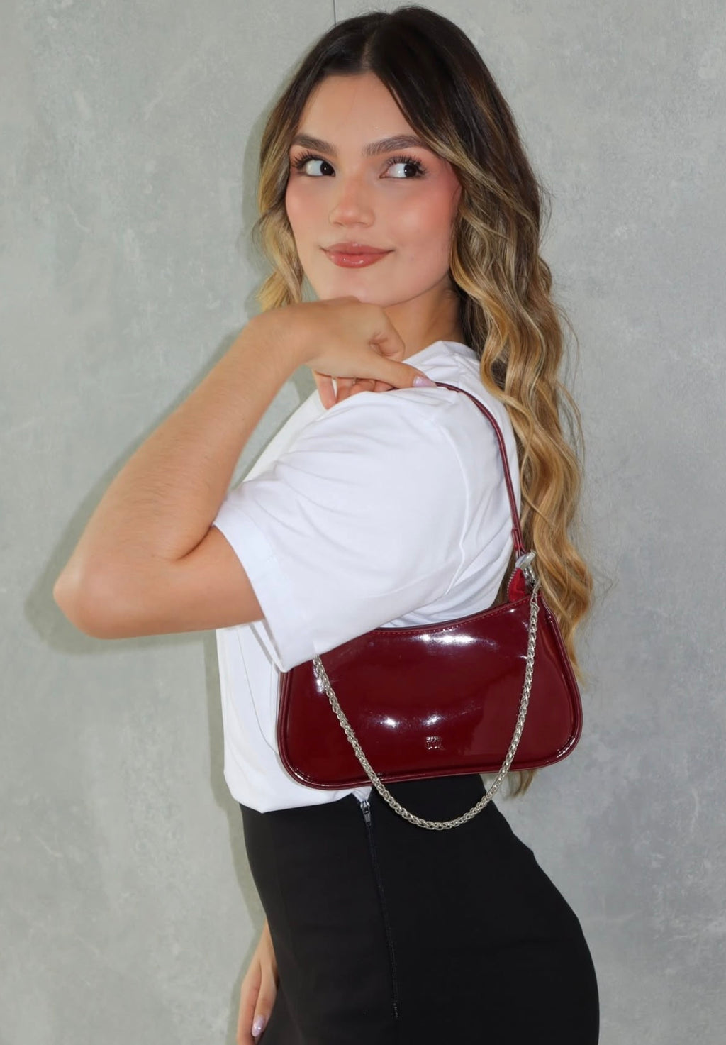 Bolso luna charol