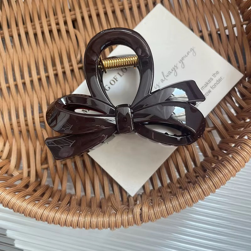 Pinza lazo estilo coreano
