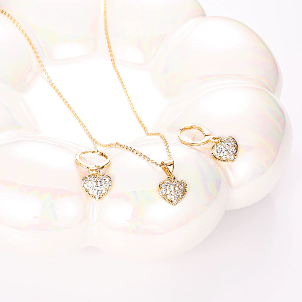 Set cadena + aretes corazón