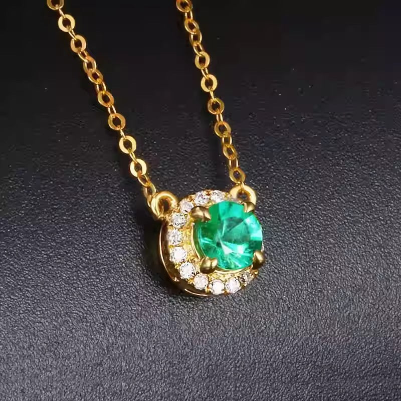 Cadena con dije delicado