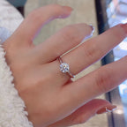 Anillo solitario clásico